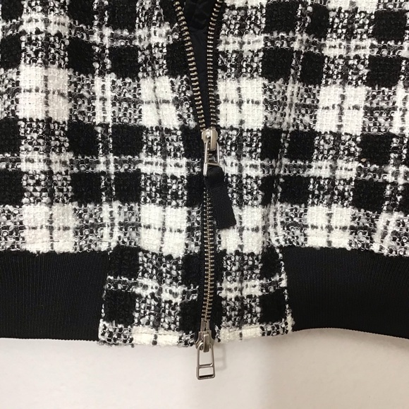 Maeve - Picture 6 of 11